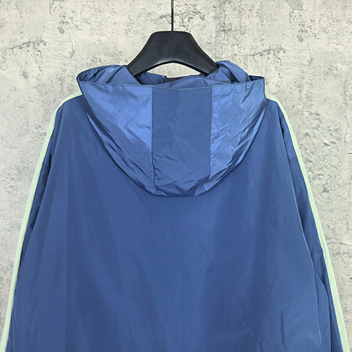 バレンシアガ BALENCIAGA Tracksuit Jacket in Marine Blue ロゴ刺繍カラーブロックプレッピースタイルのスポーツジャケット／ジャケット／ウィンドブレーカー
