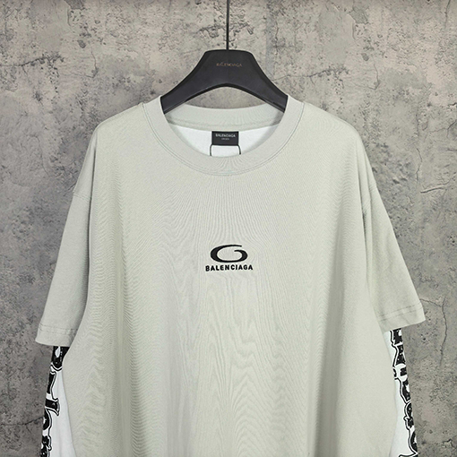 バレンシアガコピー BALENCIAGA Hybrid Double T-shirt in Light Grey/white アサシンハイブリッドダブルプリント刺繍入りライトグレー＆ホワイト平織りフェイクツーピース長袖シャツ