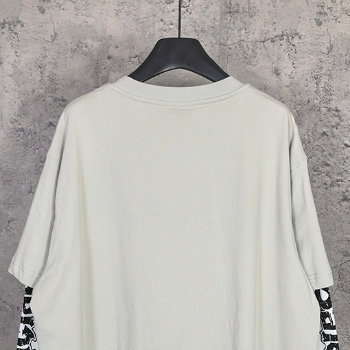 バレンシアガコピー BALENCIAGA Hybrid Double T-shirt in Light Grey/white アサシンハイブリッドダブルプリント刺繍入りライトグレー＆ホワイト平織りフェイクツーピース長袖シャツ