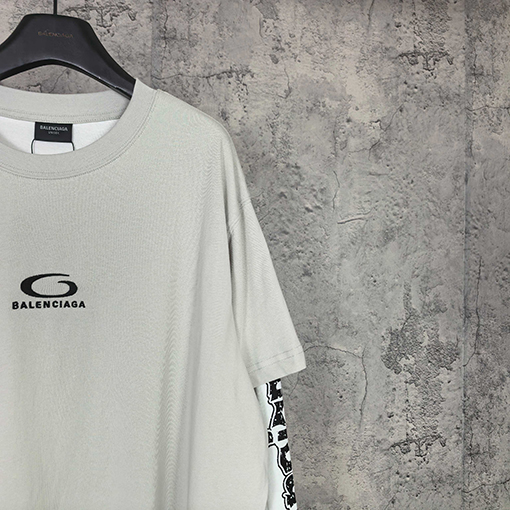 バレンシアガコピー BALENCIAGA Hybrid Double T-shirt in Light Grey/white アサシンハイブリッドダブルプリント刺繍入りライトグレー＆ホワイト平織りフェイクツーピース長袖シャツ