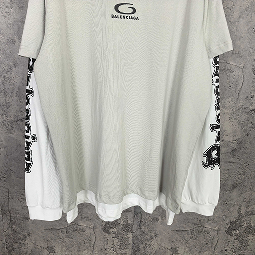 バレンシアガコピー BALENCIAGA Hybrid Double T-shirt in Light Grey/white アサシンハイブリッドダブルプリント刺繍入りライトグレー＆ホワイト平織りフェイクツーピース長袖シャツ