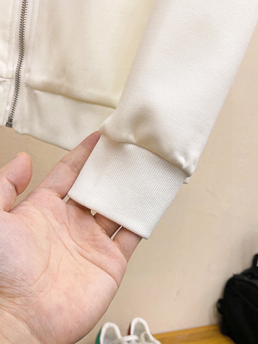 エルメス 新品で人気のジップアップパーカーとパンツのセット