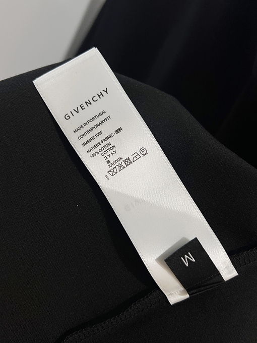 ジバンシィコピー GIVENCHY クラシックなグラフィティプリントのレターロゴ入り半袖Tシャツ