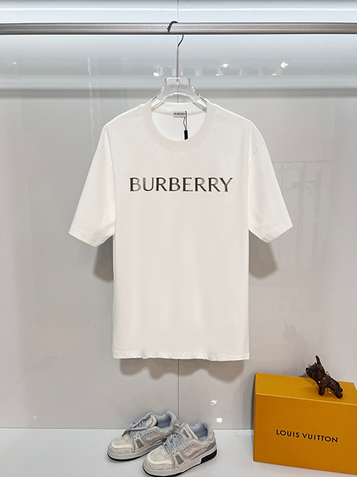 バーバリー BURBERRY クラシックなレタープリントロゴ入り半袖Tシャツ