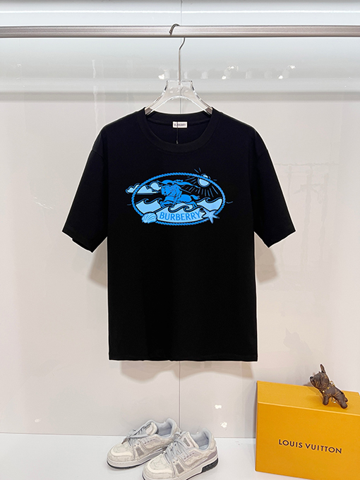 バーバリー BURBERRY 新モデルクラシックなレタープリントロゴ入り半袖Tシャツ