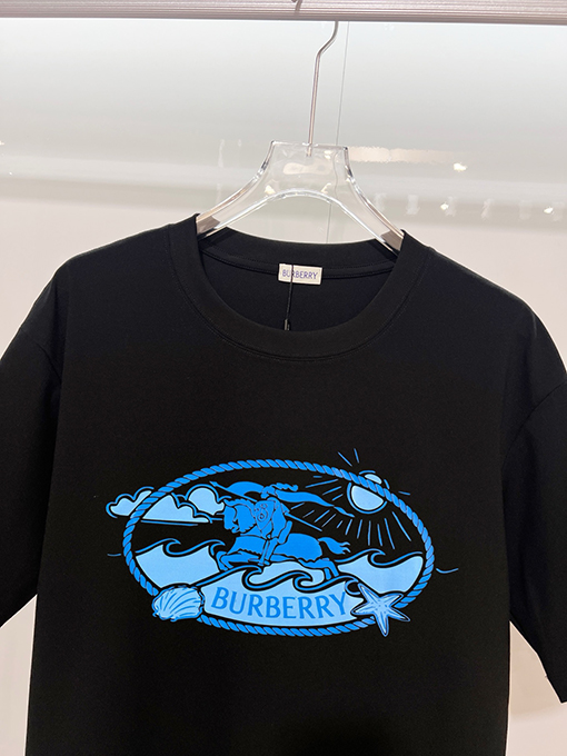 バーバリー BURBERRY 新モデルクラシックなレタープリントロゴ入り半袖Tシャツ