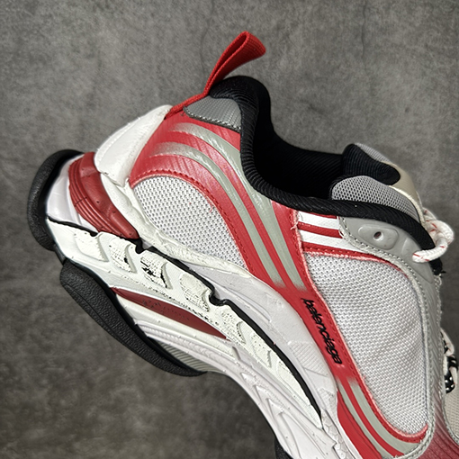 バレンシアガ Triple S .2 プラットフォームレースアップローカットチャンキースニーカー（XAバージョン）