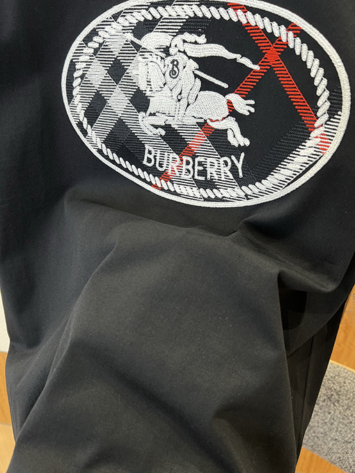 バーバリー 乗馬騎士ロゴ入りチェック柄プリント半袖Tシャツ