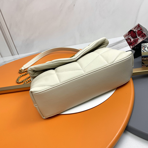 サンローラン レディースゴールドの金具付きオフホワイトのミニクロスボディバッグ