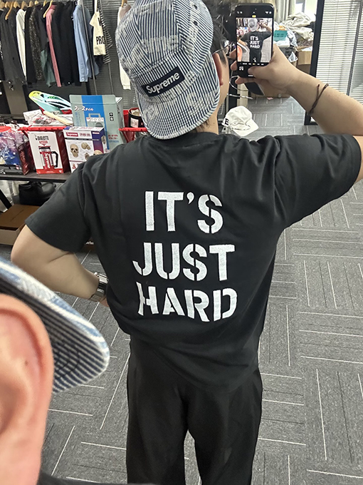 シュプリームコピー SUPREME ダメージのレタープリント入り半袖Tシャツ