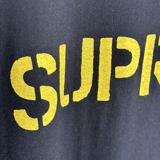 シュプリームコピー SUPREME ダメージのレタープリント入り半袖Tシャツ