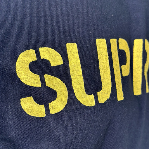 シュプリームコピー SUPREME ダメージのレタープリント入り半袖Tシャツ