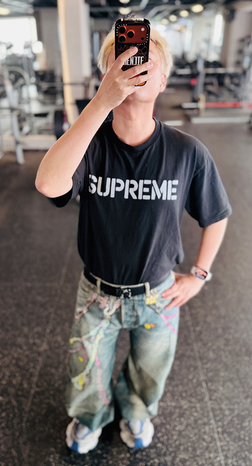 シュプリームコピー SUPREME ダメージのレタープリント入り半袖Tシャツ