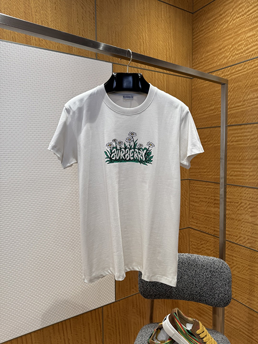 バーバリー BURBERRY ニューデイジーのロゴプリント入りコットン半袖Tシャツ