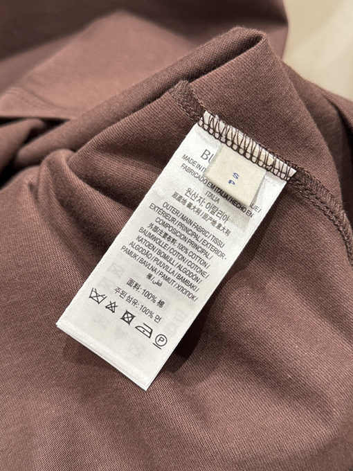 バーバリー BURBERRY ニューデイジーのロゴプリント入りコットン半袖Tシャツ