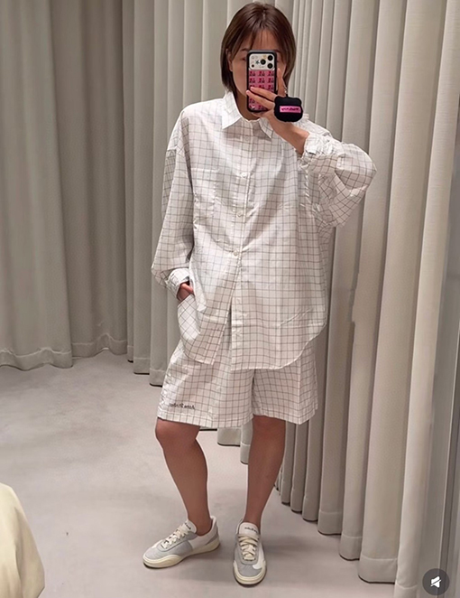 アクネストゥディオズ Acne Studios 白と黒のストライプ柄チェック柄レター入りカジュアルボタンダウン長袖シャツ