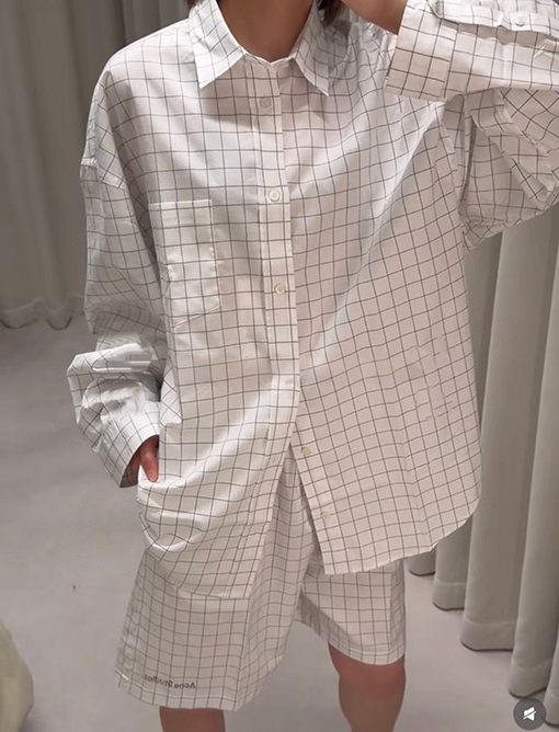 アクネストゥディオズコピー Acne Studios 白と黒のストライプ柄、チェック柄、文字入りストレートレッグカジュアルショーツ