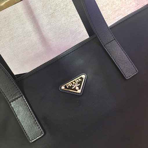 プラダスーパーコピー クラシックのショッピングバッグ