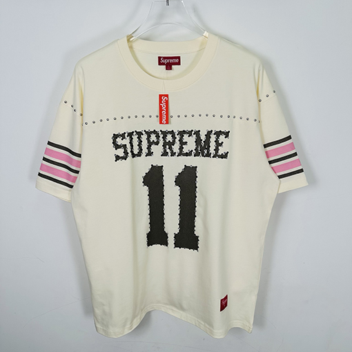 シュプリームコピー SUPREME 背番号11 ラインストーンアップリケ文字入り半袖サッカーユニフォーム