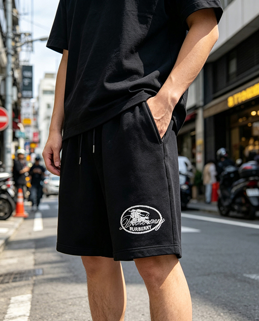 バーバリー BURBERRY 乗馬騎士の刺繍入りカジュアルスウェットパンツ