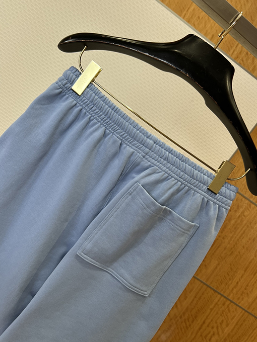 バーバリー BURBERRY 乗馬騎士の刺繍入りカジュアルスウェットパンツ