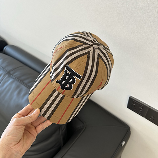 バーバリー 高品質のベースボールキャップ