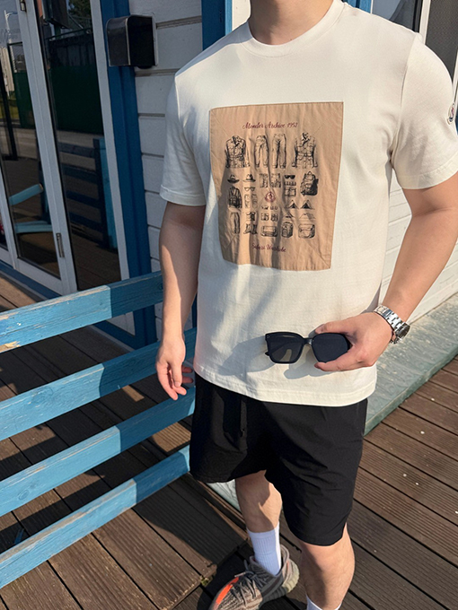 モンクレール プリント入りコットン半袖Tシャツ
