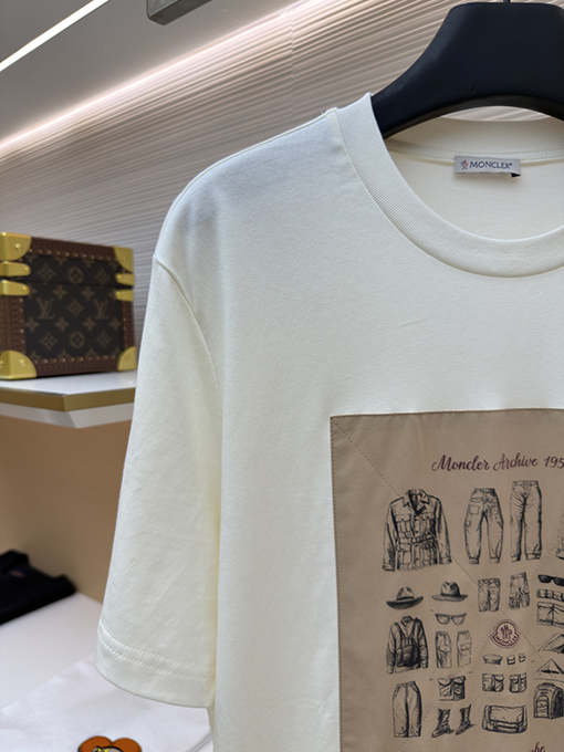 モンクレール プリント入りコットン半袖Tシャツ