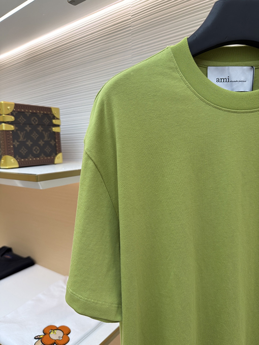 アミコピー クラシックなエンボスのADCシルエット無地半袖Tシャツ