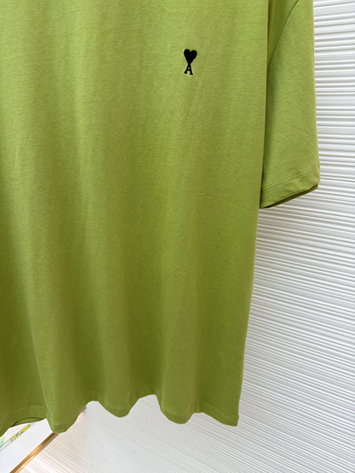アミコピー クラシックなエンボスのADCシルエット無地半袖Tシャツ