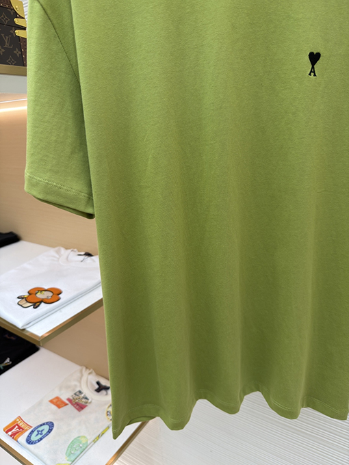 アミコピー クラシックなエンボスのADCシルエット無地半袖Tシャツ