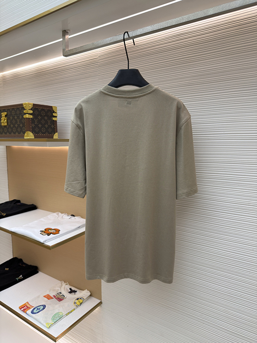 アミコピー クラシックなエンボスのADCシルエット無地半袖Tシャツ