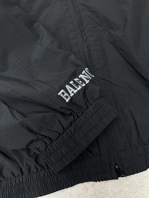 バレンシアガ Balenciaga Basketball 文字プリントのジップアップジャケットシリーズ