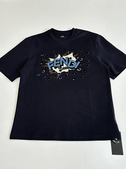フェンディコピー FENDI 早春ホリデーコレクション　パンチング刺繍入りクルーネック半袖Tシャツ