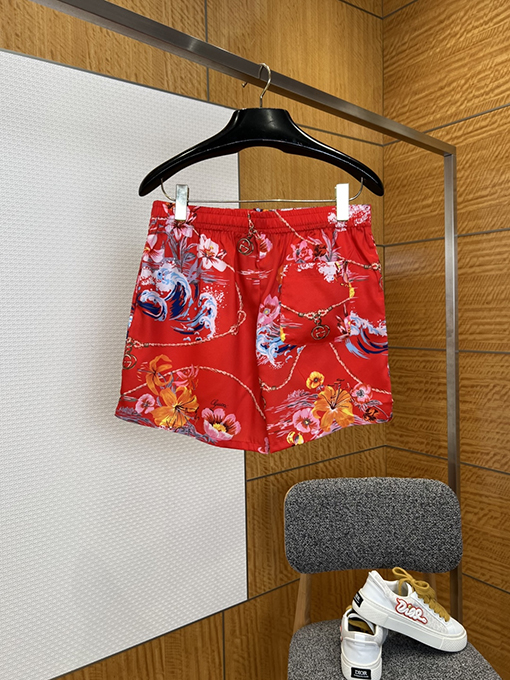 グッチ レトロな波模様と花柄プリントのカジュアルな半袖シャツとショートパンツのセット