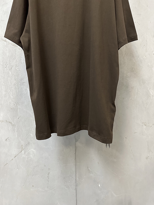 バレンシアガ Balenciaga コーヒー色のクラシックロゴ刺繍入り半袖Tシャツ