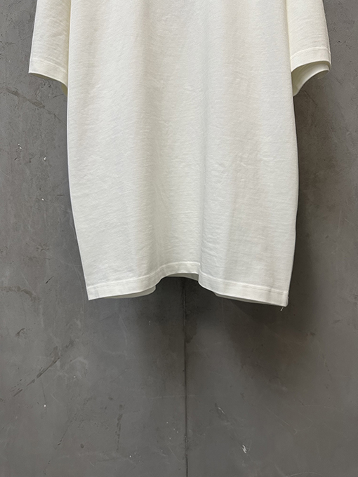 サンローラン クラシックな小さなロゴ刺繍入りの厚の半袖Tシャツ