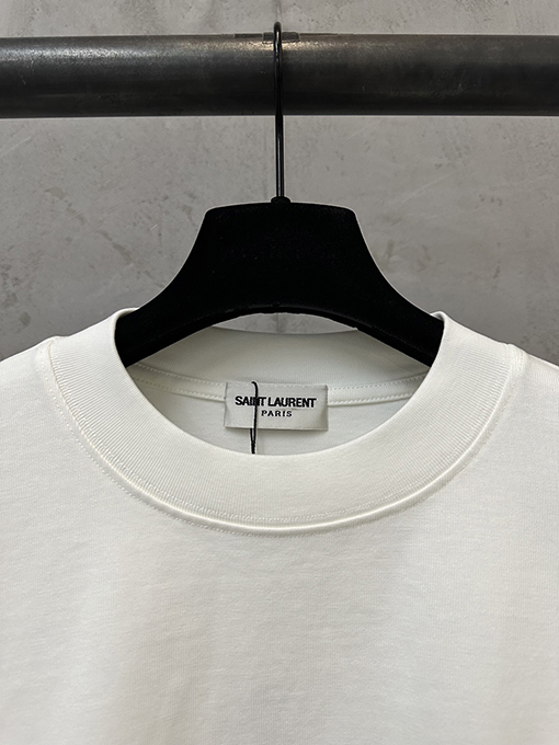 サンローラン クラシックな小さなロゴ刺繍入りの厚の半袖Tシャツ