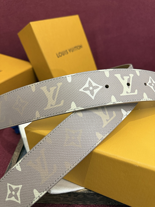 ルイヴィトンスーパーコピー LV Dimension Monogram Surplus 新モデルリバーシブルベルト