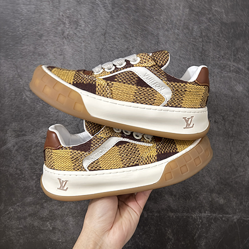 ルイヴィトンスーパーコピー Tilted Low Sneakers ローカットモノグラム デニムスポーツシューズ 