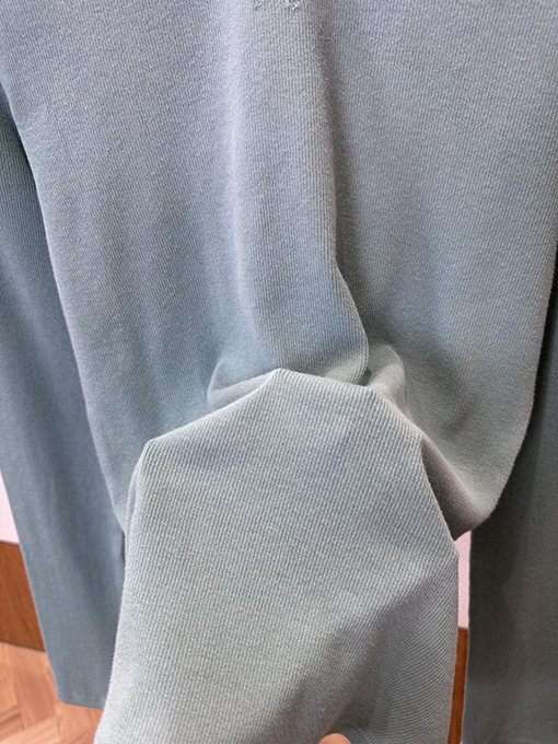 アクネストゥディオズコピー Acne Studios 1996 レディースレタープリント入りウォッシュリブ編み長袖シャ​​ツ