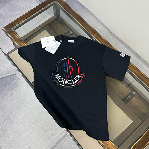 モンクレールコピー 夏の新作 クルーネック半袖Tシャツ