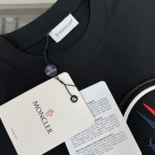 モンクレールコピー 夏の新作 クルーネック半袖Tシャツ