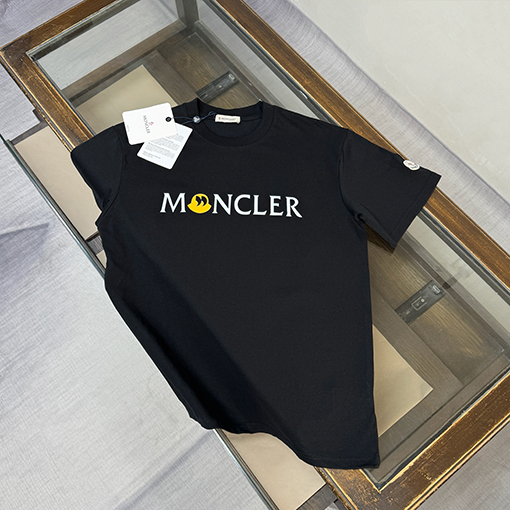 モンクレール 新作のスタイリッシュなラウンドネック半袖Tシャツ
