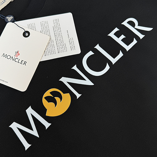 モンクレール 新作のスタイリッシュなラウンドネック半袖Tシャツ