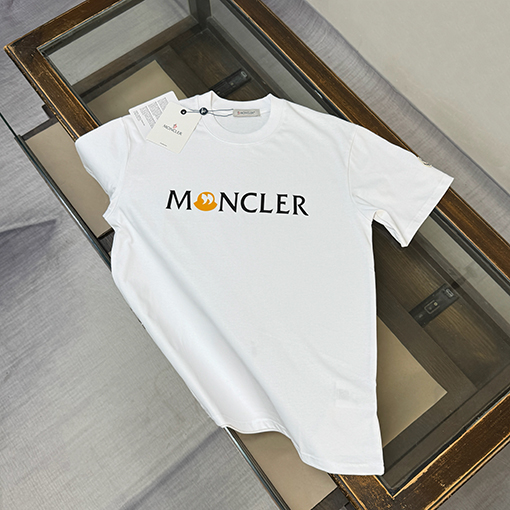モンクレール 新作のスタイリッシュなラウンドネック半袖Tシャツ