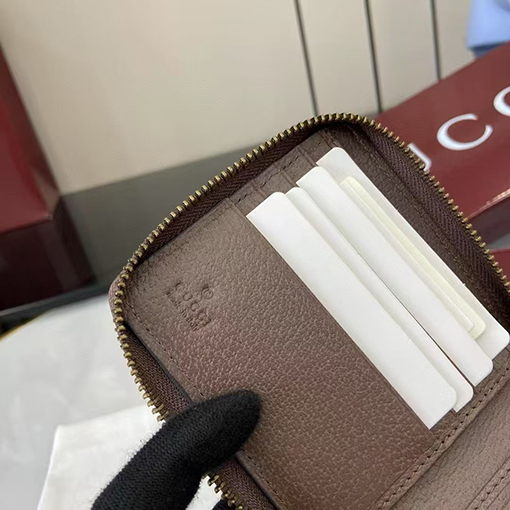 グッチ Ophidia GG Supreme 目を引く斬新なカードパックシリーズ