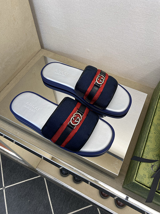 グッチ 最新の夏のメンズファッションスリッパ