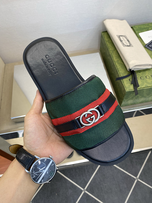 グッチ 最新の夏のメンズファッションスリッパ