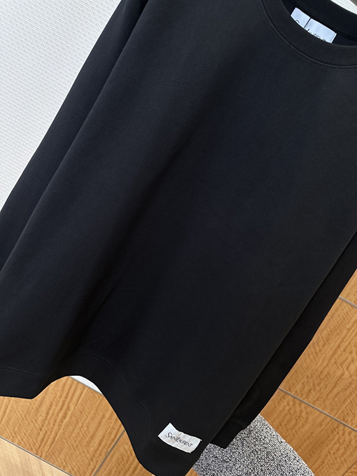 サンローラン SAINT LAURENT 裾にタグ付きクルーネックのスウェットシャツ